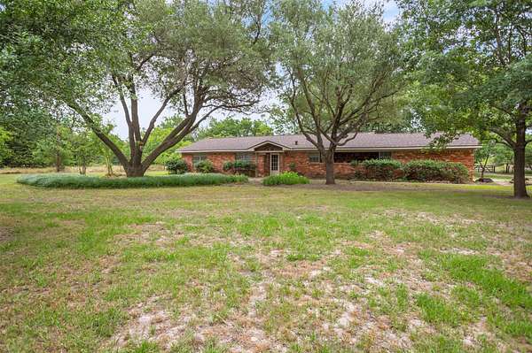 68 Acres of Agricultural Land with Home for Sale in Greenville, Texas