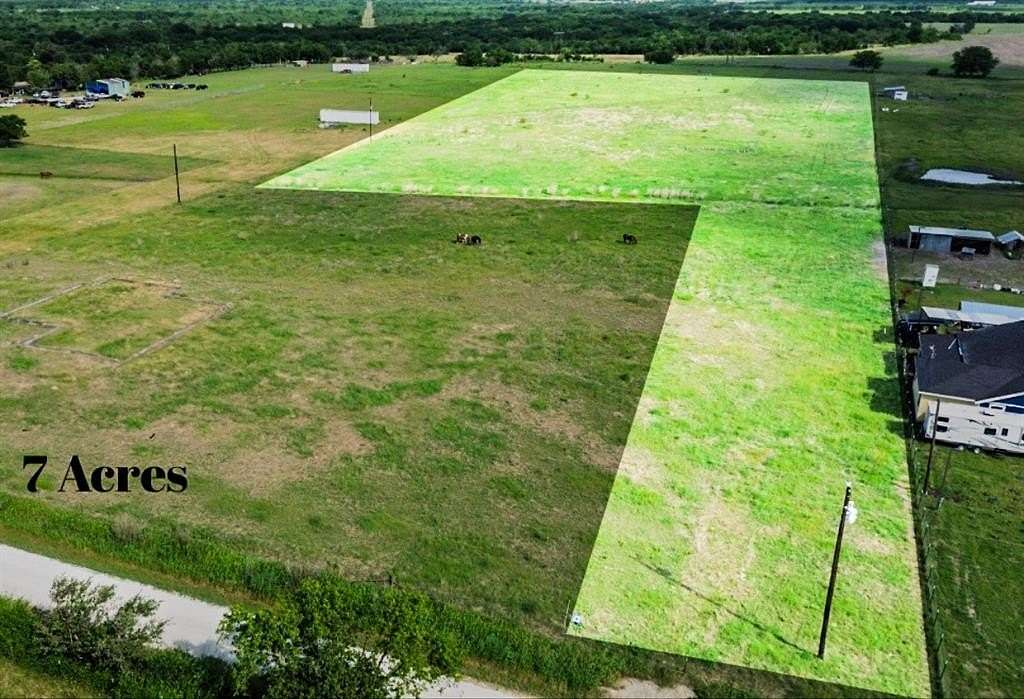 7 Acres of Residential Land for Sale in Frost, Texas