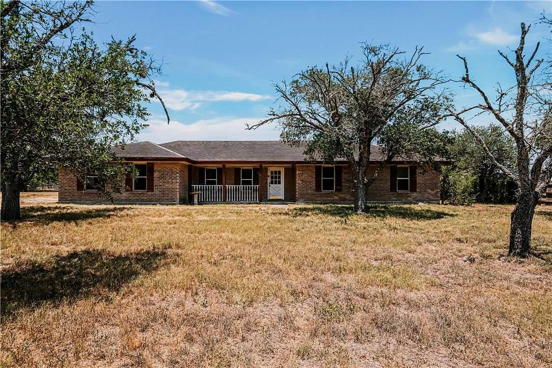 3.36 Acres of Residential Land with Home for Sale in Robstown, Texas