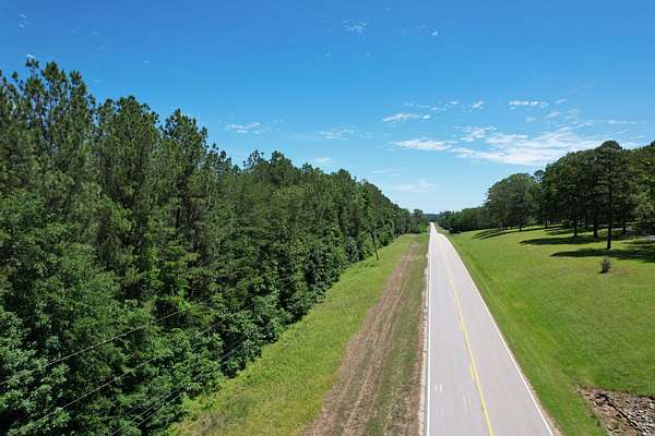 21 Acres of Recreational Land for Sale in Tuscumbia, Alabama