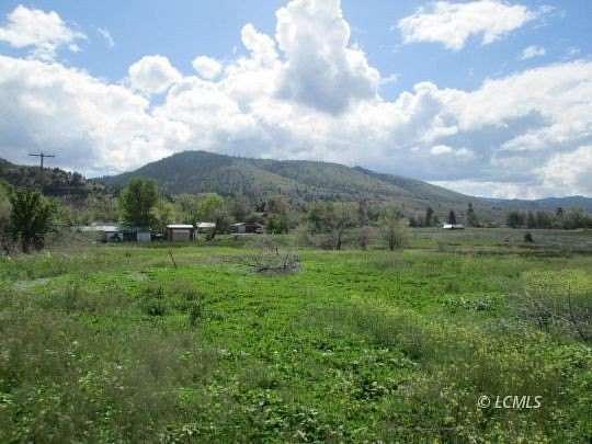 10.7 Acres of Commercial Land for Sale in Lakeview, Oregon