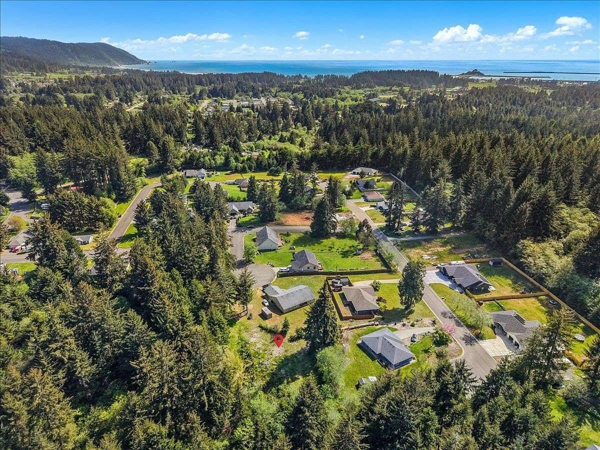 2.12 Acres of Residential Land for Sale in Crescent City, California