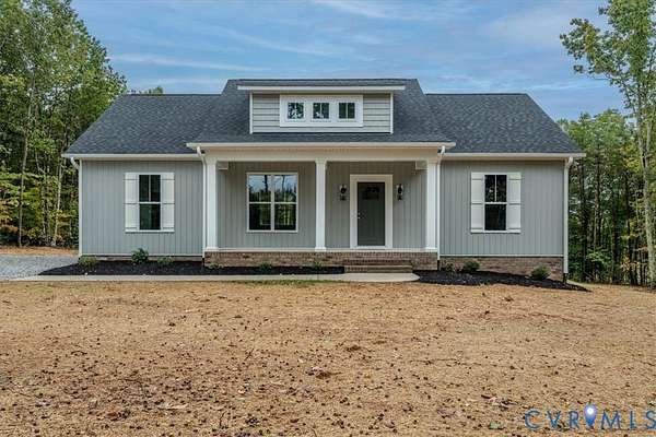 3.26 Acres of Residential Land with Home for Sale in Buckingham, Virginia