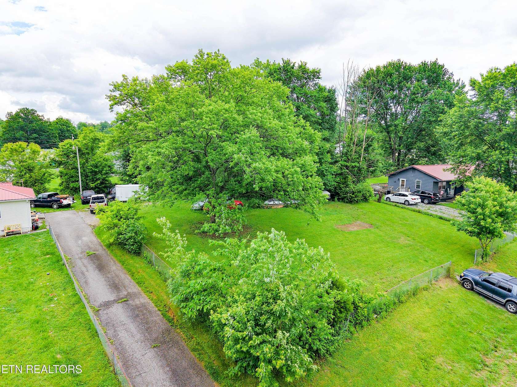 0.33 Acres of Land for Sale in La Follette, Tennessee