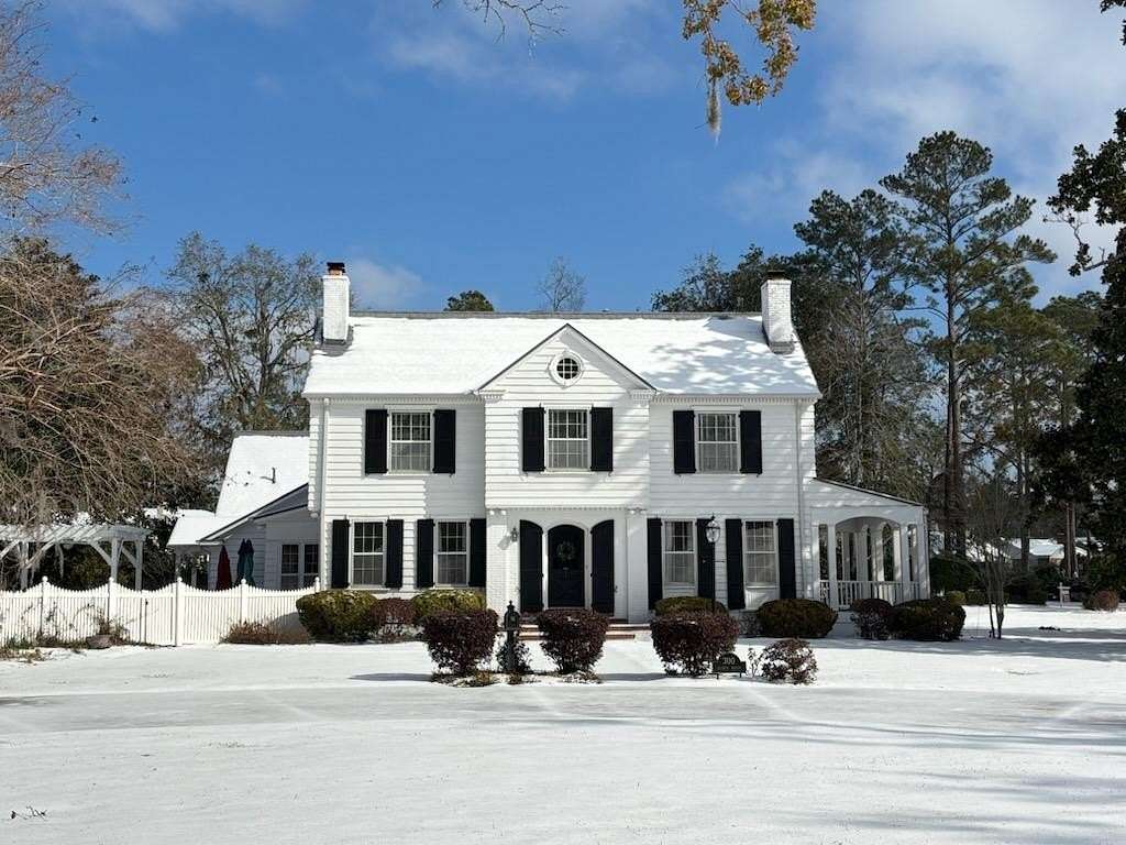 1.8 Acres of Residential Land with Home for Sale in Valdosta, Georgia