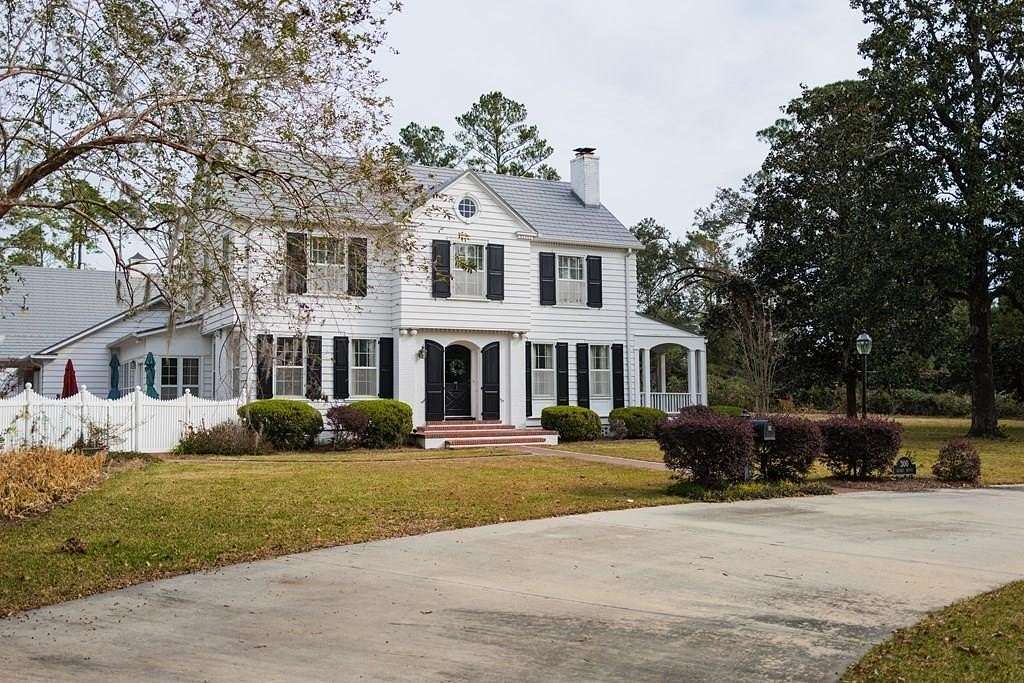 1.8 Acres of Residential Land with Home for Sale in Valdosta, Georgia