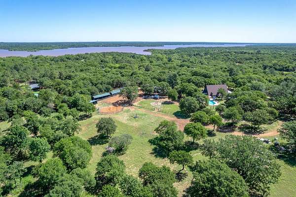 10 Acres of Land with Home for Sale in Norman, Oklahoma