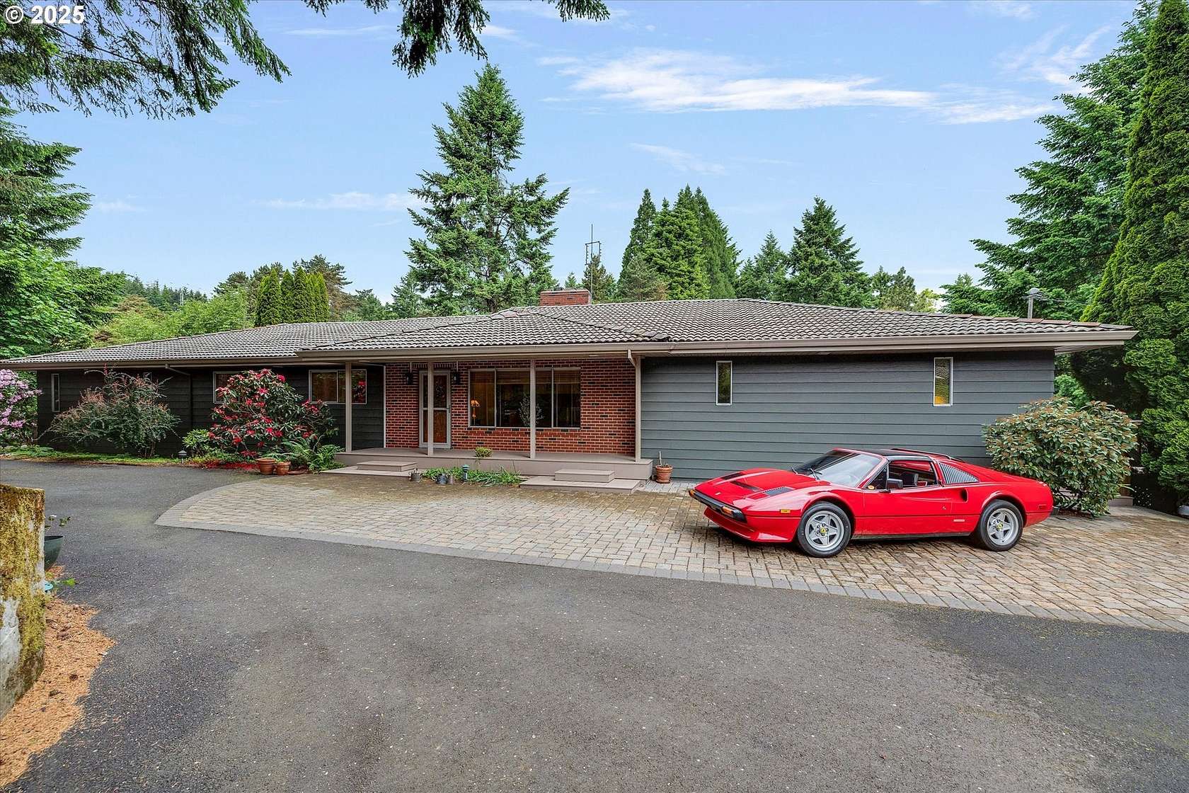 2.6 Acres of Residential Land with Home for Sale in Sherwood, Oregon