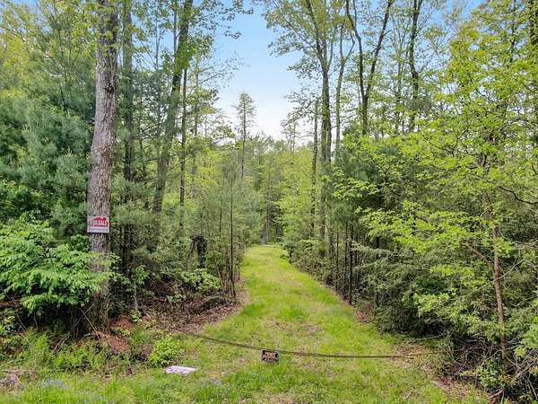 23 Acres of Recreational Land for Sale in Forestburgh Town, New York