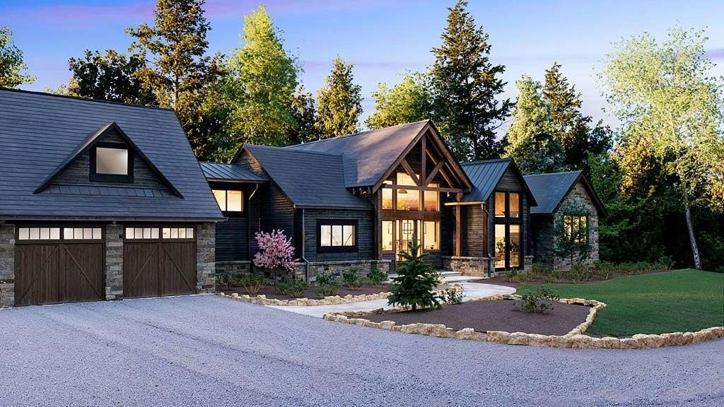 2.34 Acres of Residential Land with Home for Sale in McCaysville, Georgia