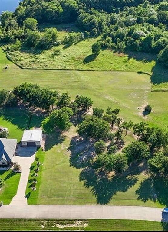 1.35 Acres of Land for Sale in Wills Point, Texas