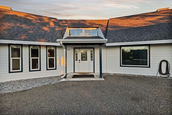 10 Acres of Residential Land with Home for Sale in Palo Cedro, California