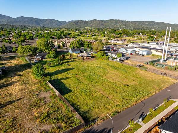 0.6 Acres of Residential Land for Sale in Medford, Oregon