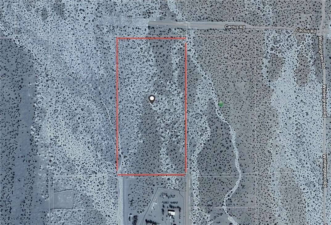 20 Acres of Land for Sale in Phelan, California