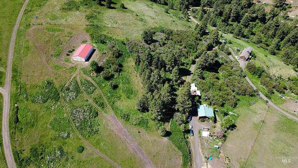 9.46 Acres of Land with Home for Sale in Lewiston, Idaho