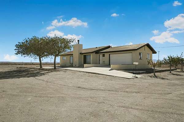 40.4 Acres of Land with Home for Sale in Lancaster, California