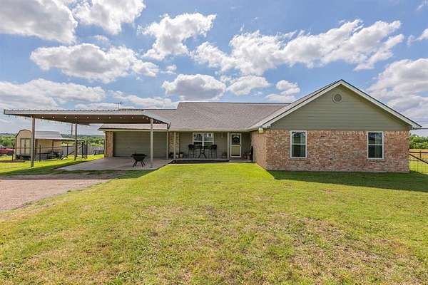 14 Acres of Land with Home for Sale in Temple, Texas