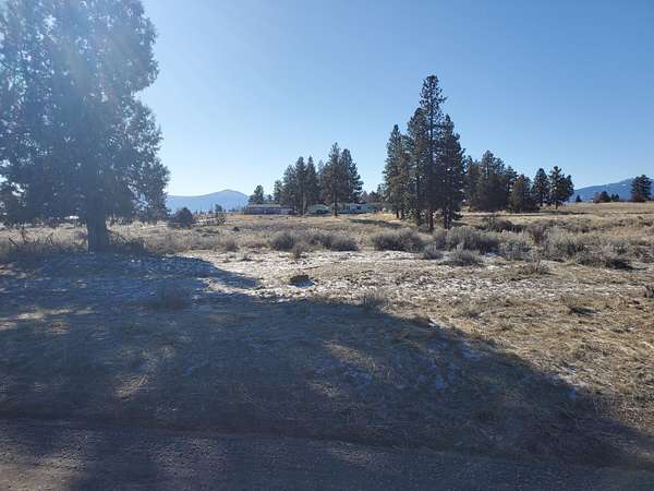0.69 Acres of Residential Land for Sale in Chiloquin, Oregon