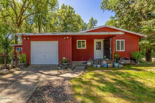 5 Acres of Residential Land with Home for Sale in Willits, California