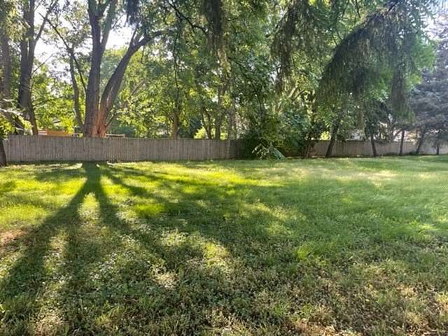 0.36 Acres of Residential Land for Sale in Batavia, Illinois