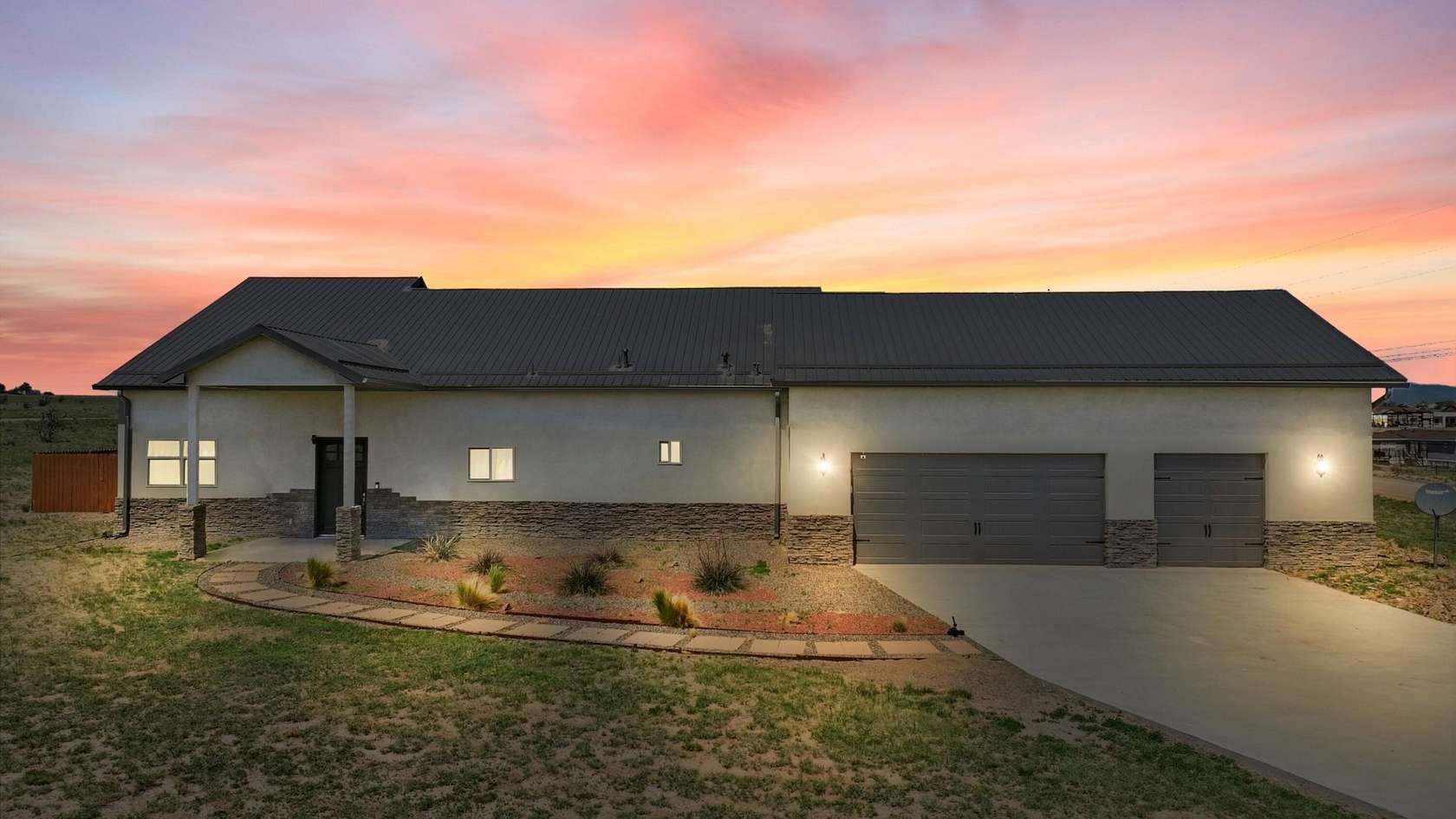 2.39 Acres of Residential Land with Home for Sale in Edgewood, New Mexico