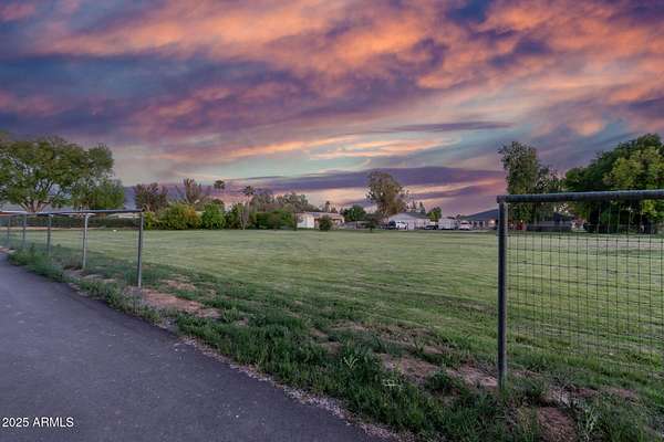 1 Acre of Residential Land for Sale in Gilbert, Arizona
