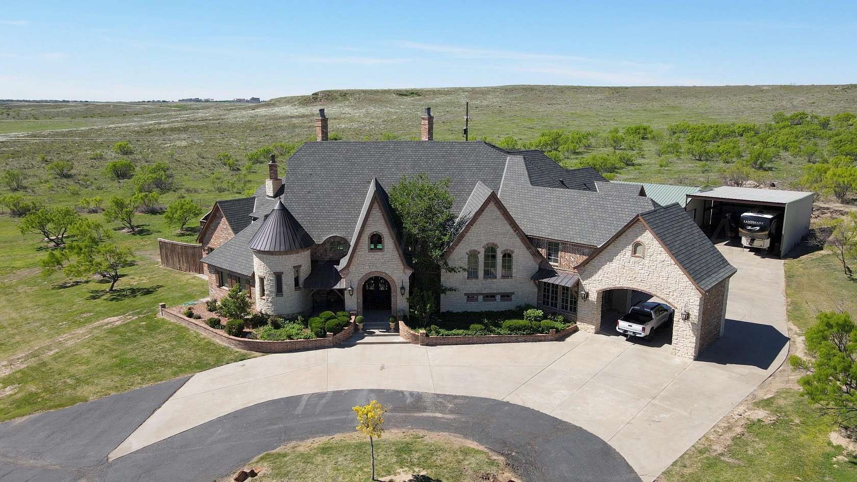 2.42 Acres of Residential Land with Home for Sale in Amarillo, Texas