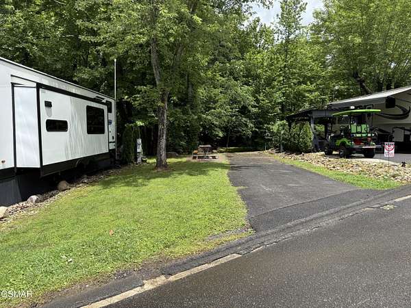 0.06 Acres of Land for Sale in Gatlinburg, Tennessee