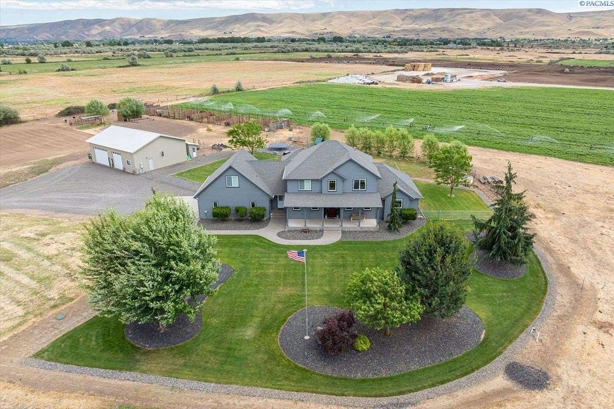 6.86 Acres of Residential Land with Home for Sale in Prosser, Washington