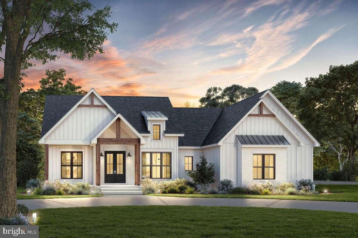 9.59 Acres of Land with Home for Sale in Harpers Ferry, West Virginia