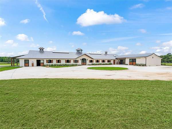 40 Acres of Agricultural Land with Home for Lease in Ocala, Florida