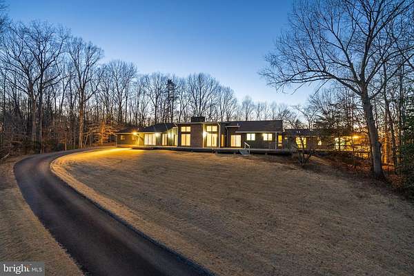 6 Acres of Residential Land with Home for Lease in Fredericksburg, Virginia