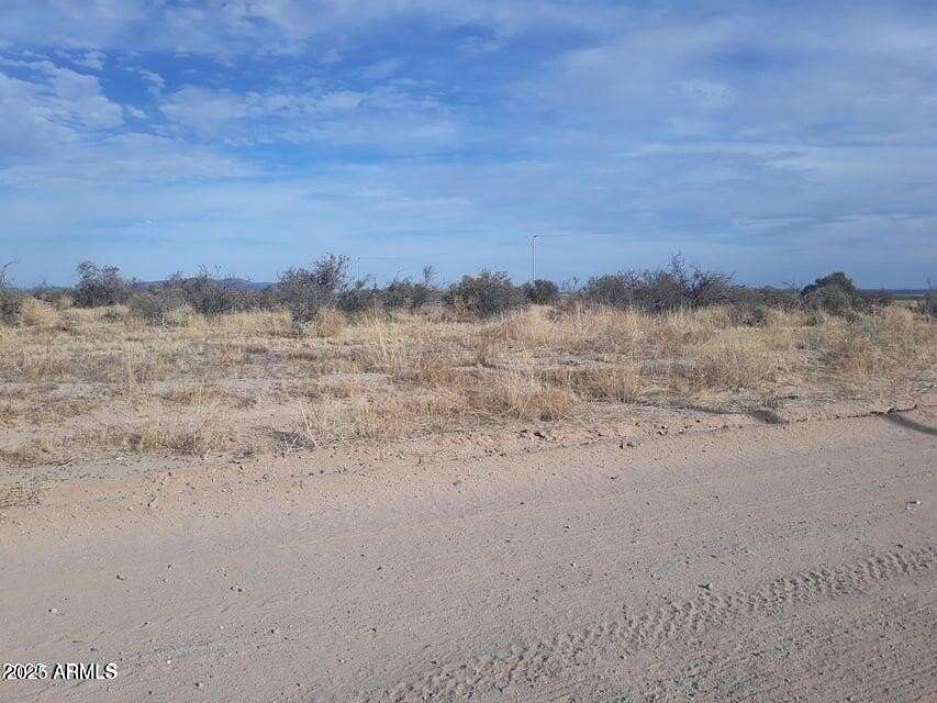 10 Acres of Land for Sale in Dateland, Arizona