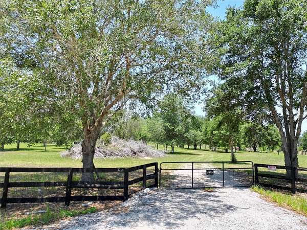 7 Acres of Residential Land for Sale in Ocklawaha, Florida