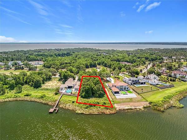 1.1 Acres of Residential Land for Sale in Montverde, Florida