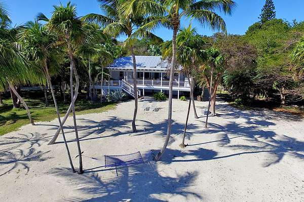 7 Acres of Residential Land with Home for Sale in Plantation Key, Florida