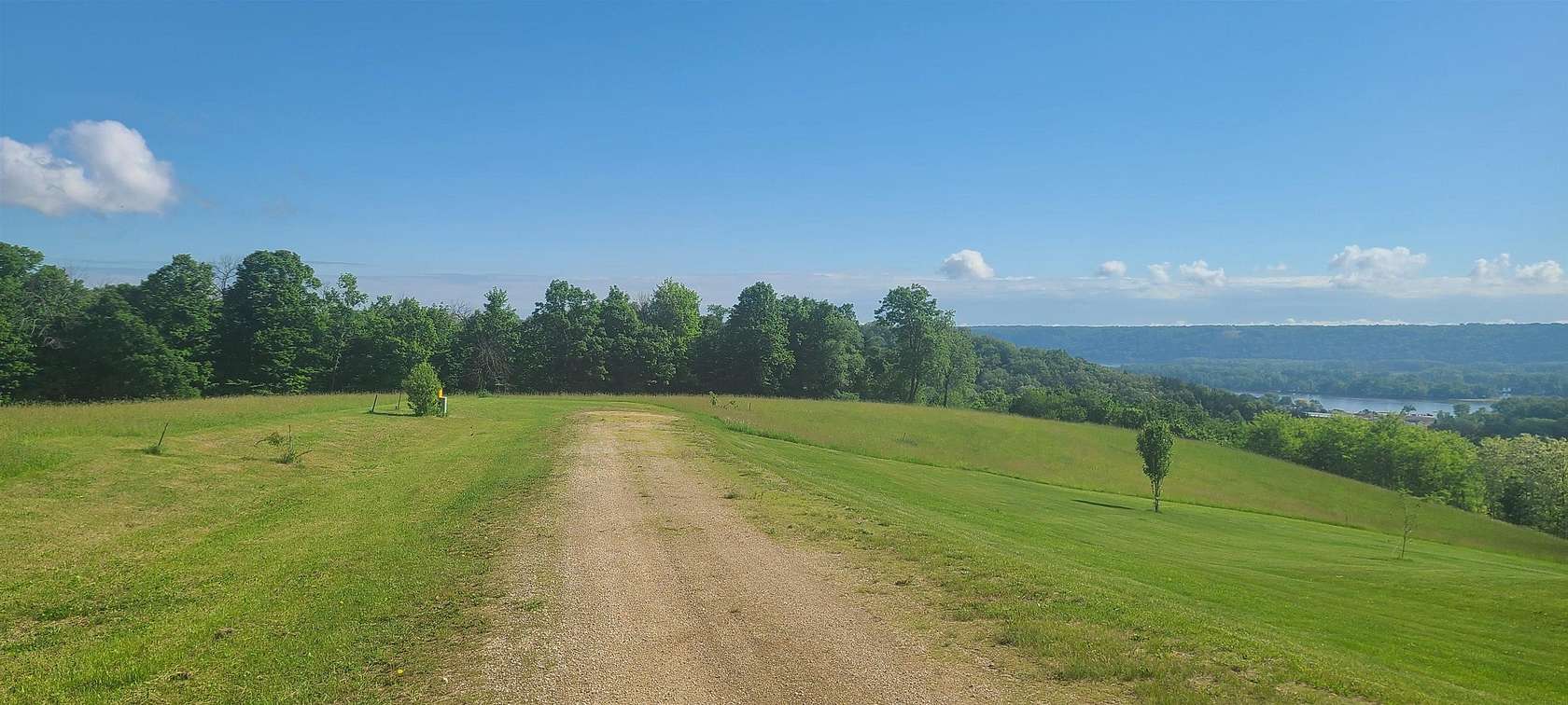 6.69 Acres of Residential Land for Sale in Guttenberg, Iowa