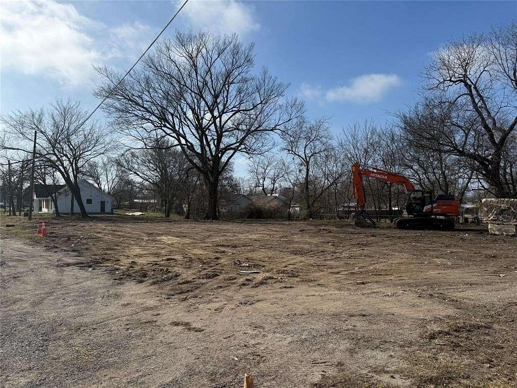 0.32 Acres of Commercial Land for Sale in Wolfe City, Texas