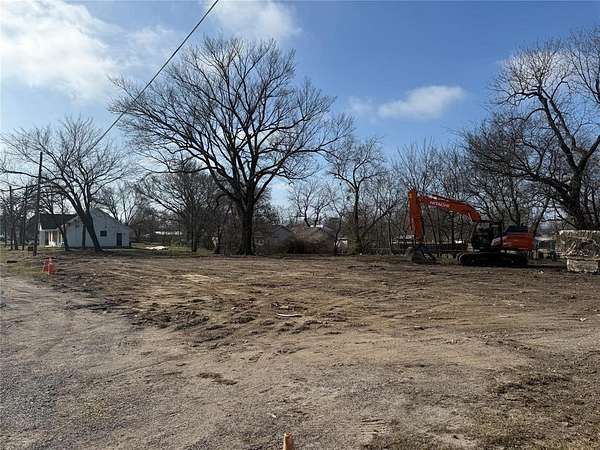 0.32 Acres of Commercial Land for Sale in Wolfe City, Texas