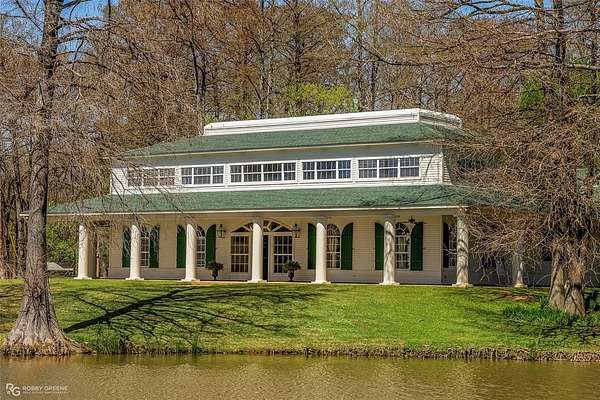 2.65 Acres of Residential Land with Home for Sale in Bossier City, Louisiana