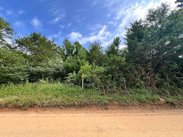 8 Acres of Residential Land for Sale in Broken Bow, Oklahoma