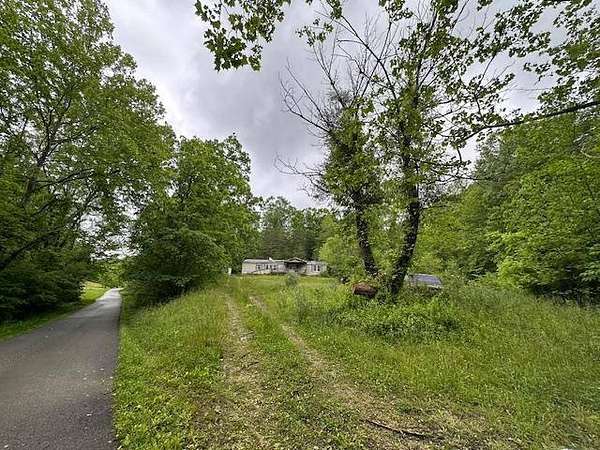 22 Acres of Land for Sale in Sandy Hook, Kentucky