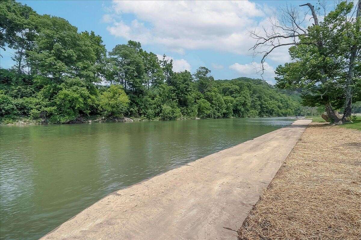 6.7 Acres of Land with Home for Sale in Frankfort, Kentucky