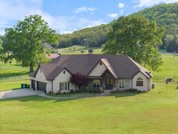 10 Acres of Land with Home for Sale in Sherwood, Arkansas