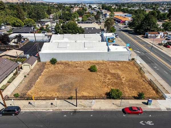 0.3 Acres of Mixed-Use Land for Sale in Gilroy, California