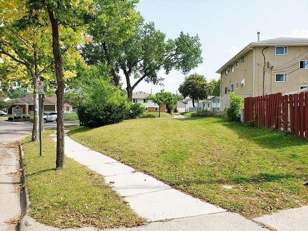 0.11 Acres of Residential Land for Sale in Minneapolis, Minnesota