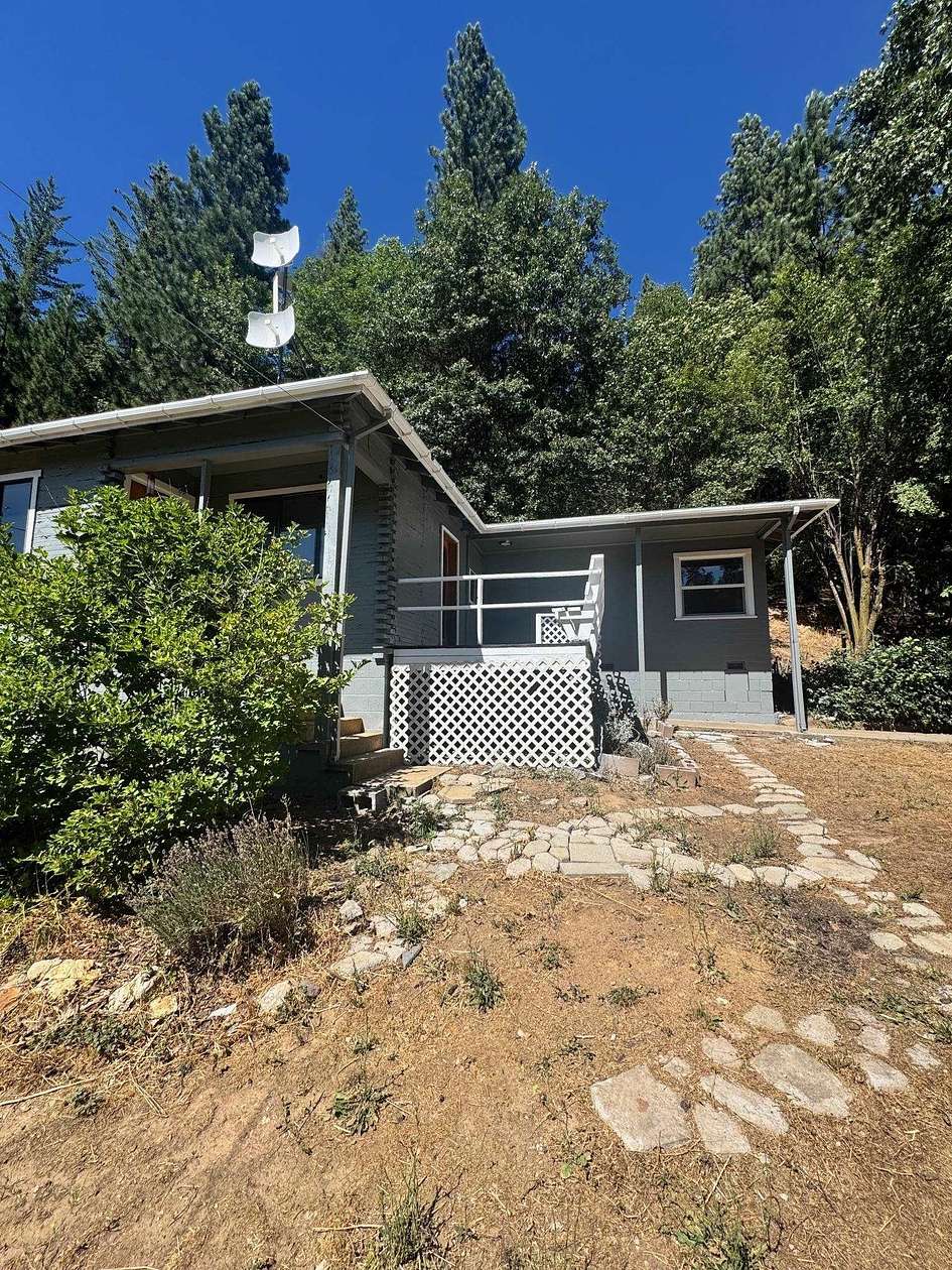 1.86 Acres of Residential Land with Home for Sale in Quincy, California