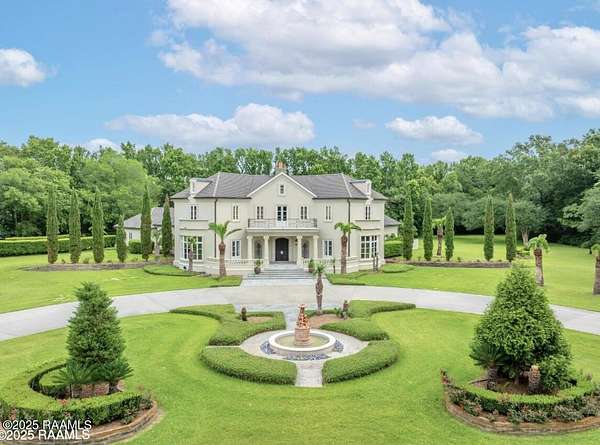 4 Acres of Residential Land with Home for Sale in Abbeville, Louisiana