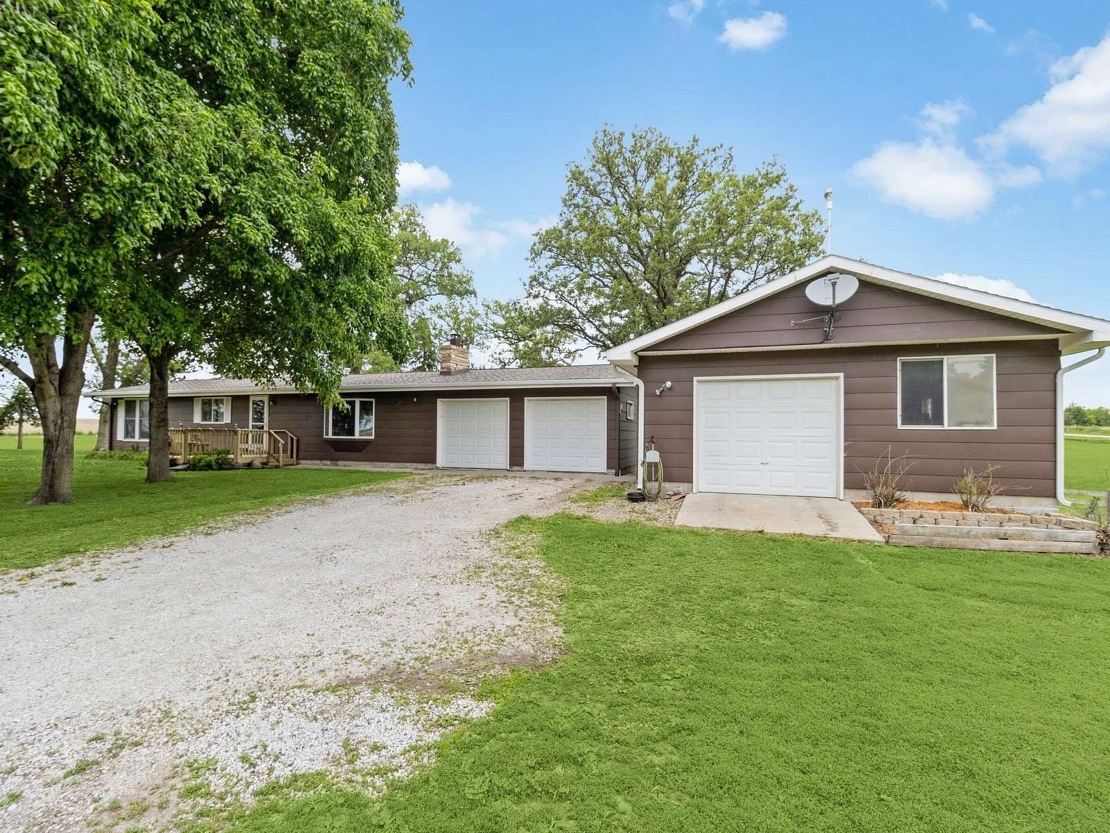 10.6 Acres of Land with Home for Sale in Nevada, Iowa