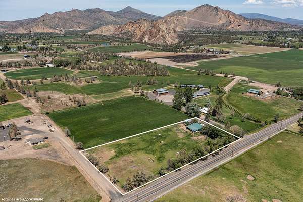 2.54 Acres of Residential Land with Home for Sale in Terrebonne, Oregon